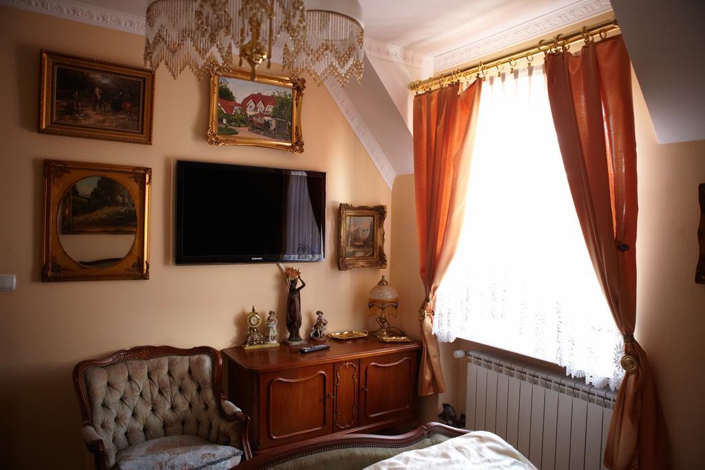 Cezar Hotel Сьрода-Велькопольска Номер фото